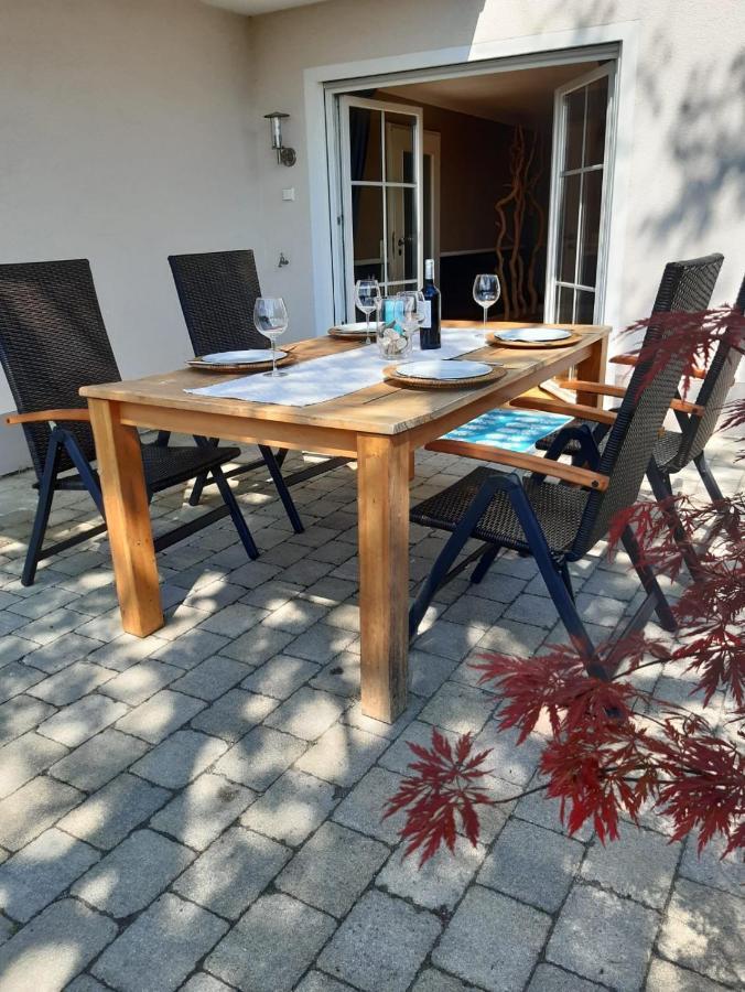 Stilvolles Apartment Romantic Neukirchen vorm Wald Extérieur photo